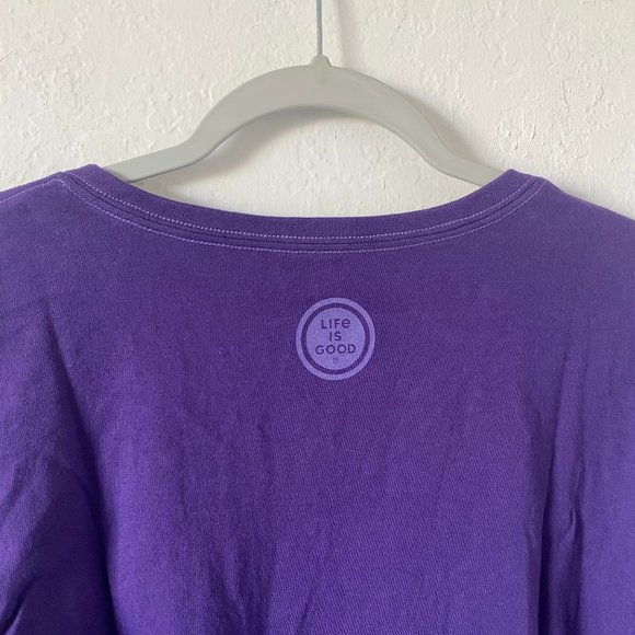 Life Is Good Womens Crusher Tee Size XS Read Between The Wines V Neck Shirt Top - Picture 7 of 10